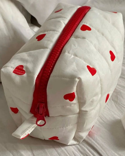 Red heart beauty case