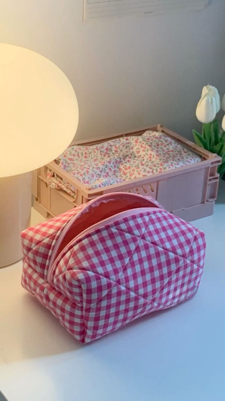 Pink check beauty case