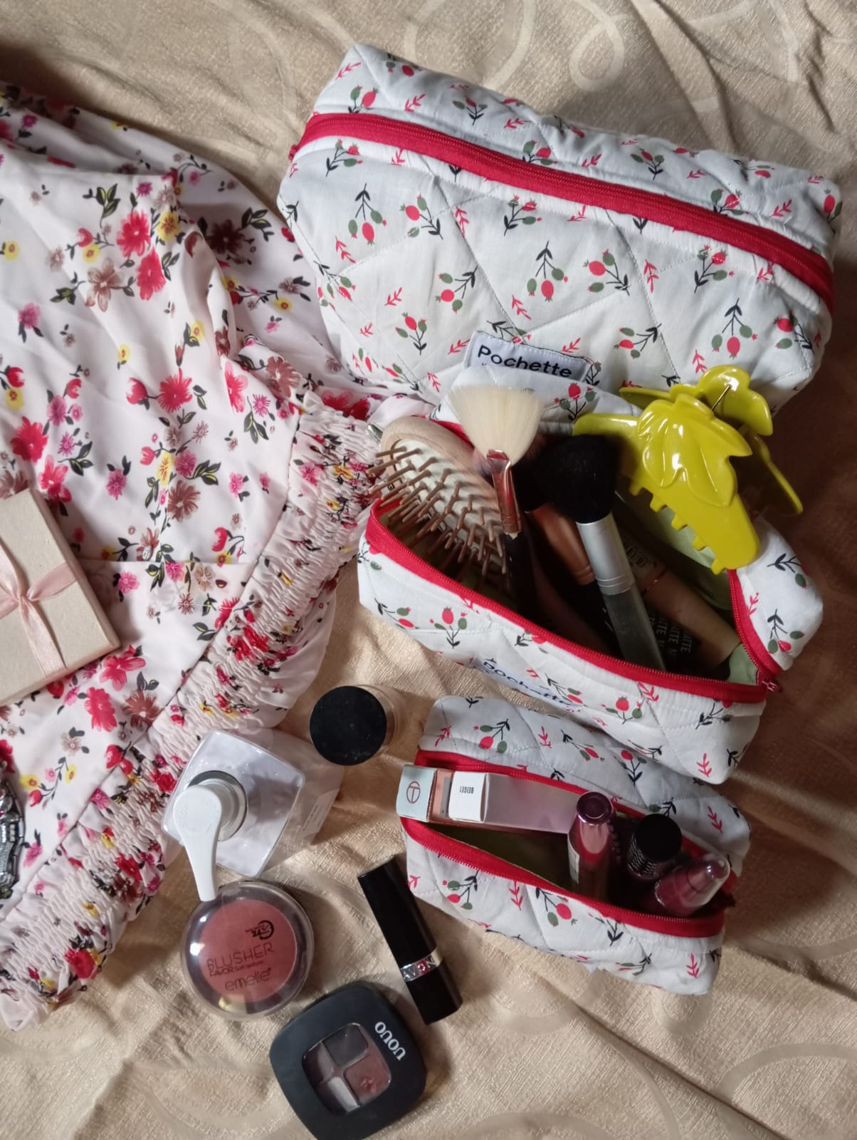 Floral beauty case