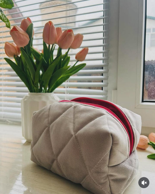 Silver Whisper Beauty bag