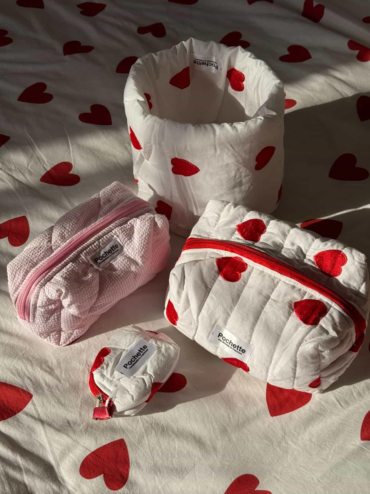 Love Dot Beauty Case